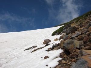 雪の登山道